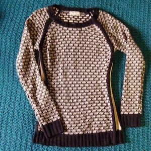 Trendy sweater top